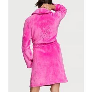 VICTORIA'S SECRET Cozy Short Plush Bath Robe Embossed Monogram Hot Pink Sz XS/S